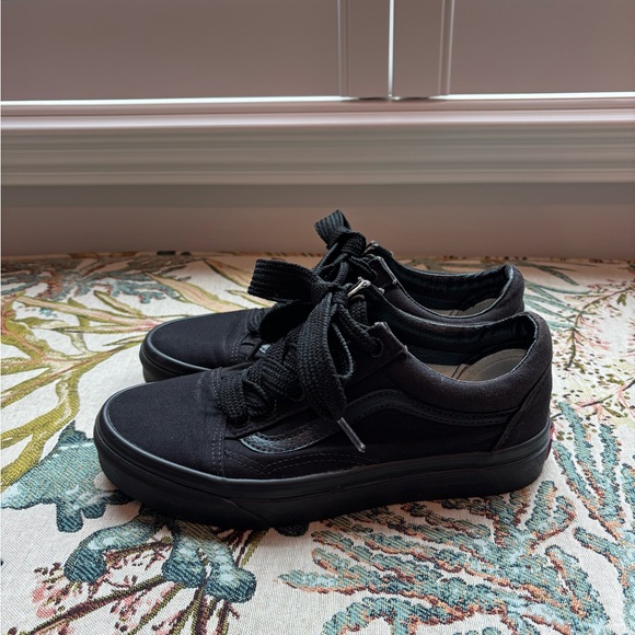 Vans Shoes - Vans Old Skool Skate Shoe - Black
Monochrome